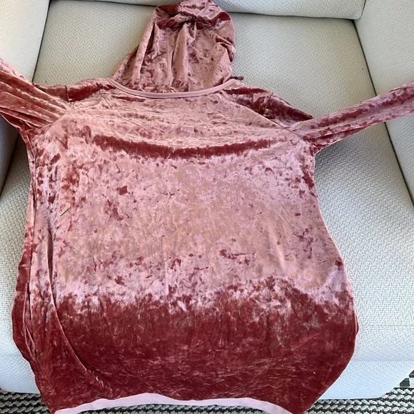 💗betsey Johnson hoodie - Picture 8 of 9